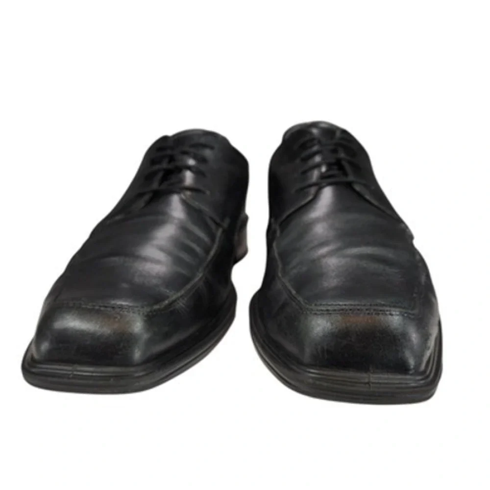 Ecco dress shoe
